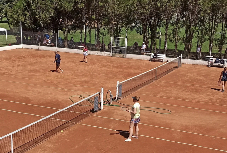 Imagen de Los días 12 y 13 de Noviembre, Central Argentino realizará un Torneo de Tenis Dobles Mixto.