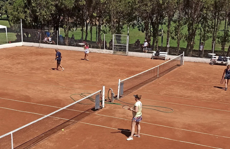 Imagen de Los días 12 y 13 de Noviembre, Central Argentino realizará un Torneo de Tenis Dobles Mixto.