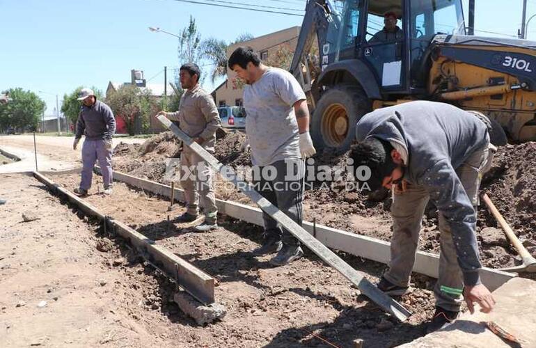 Imagen de Avanza la obra para la disposición de cordón cuneta sobre calle Mitre