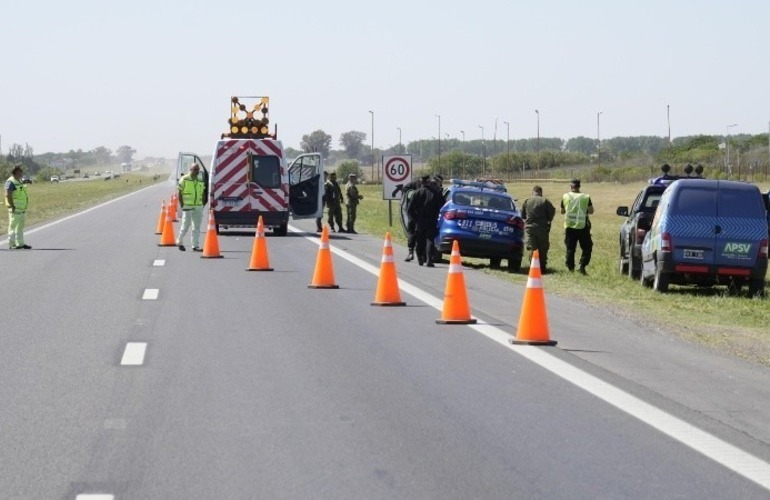 El siniestro ocurrió a la altura de la planta de General Motors en la mano de la autopista que va hacia Buenos Aires. (Alan Monzón / Rosario3)