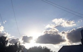Imagen de Cielo de algo a parcialmente nublado y calorcito