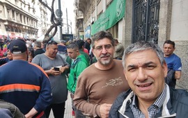 Imagen de Aumento del 107% para los camioneros afiliados a la Federaci&oacute;n de Camioneros conducida por Hugo Moyano