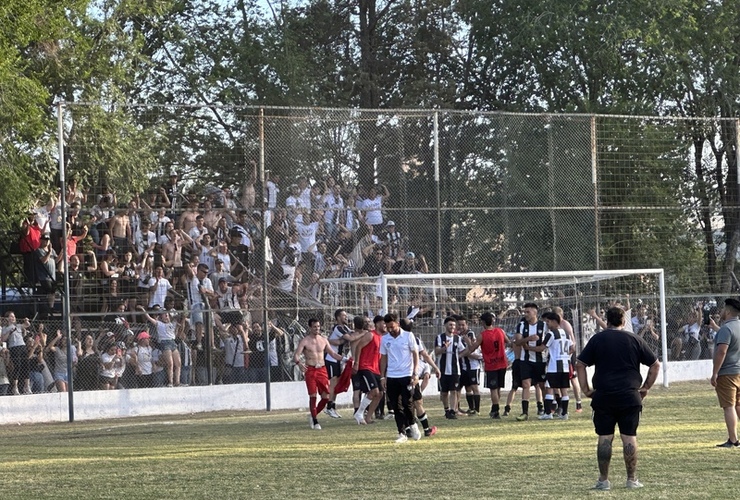 Imagen de Unión pasó a Semifinales, tras vencer por penales a Central Argentino en 1era División.