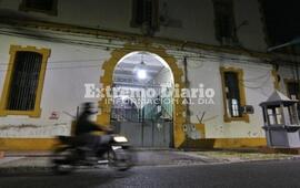Imagen de Balearon la Unidad 3 de Suipacha y Zeballos y huyeron en moto