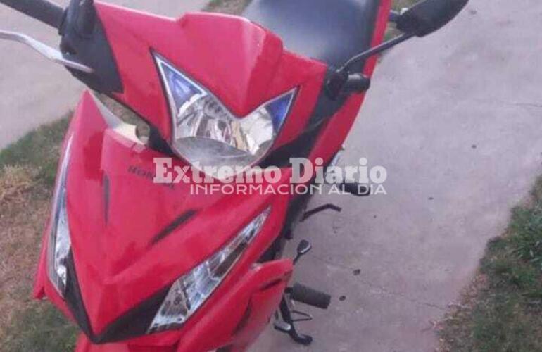 El dominio de la moto es A128AGU