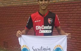 Imagen de Alejo Velacoz fue reconocido por su participaci&oacute;n en el campeonato de AFA con la 8va divisi&oacute;n de Newell�s