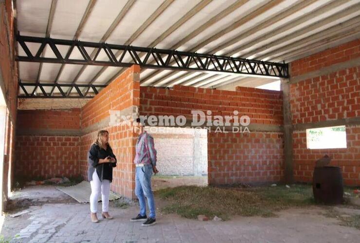 Imagen de Leticia Battaglia recorrió las obras en el Hospital N°50