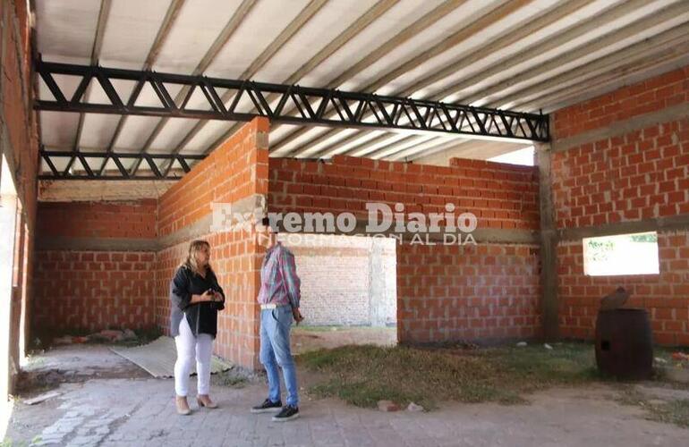 Imagen de Leticia Battaglia recorrió las obras en el Hospital N°50