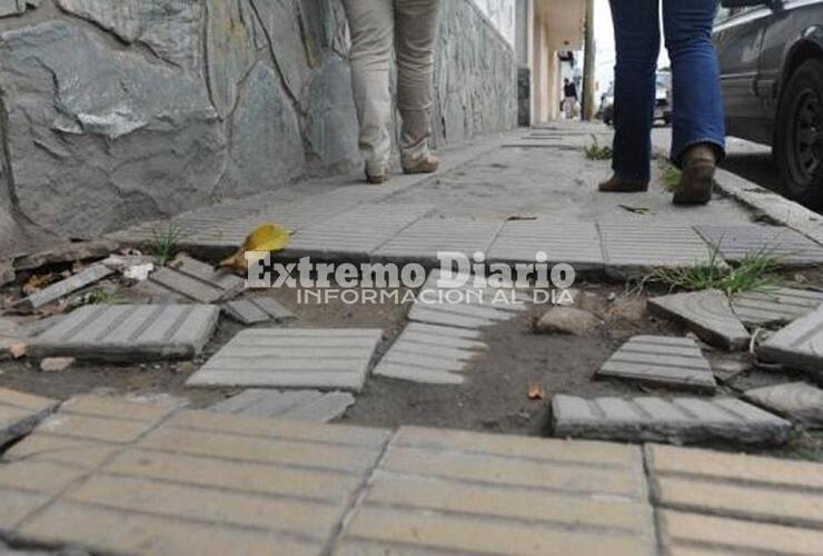 Imagen de Sufrió un accidente por el mal estado de una vereda