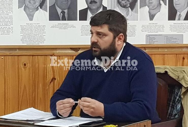 Imagen de Ghione se enojó porque trataron un proyecto el único día que faltó por un grave problema personal Imagen de Ghione se enojó porque trataron un proyecto el único día que faltó por un grave problema personal