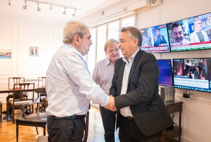 Olivé junto al Ministro de Seguridad de la Nación en Buenos Aires.