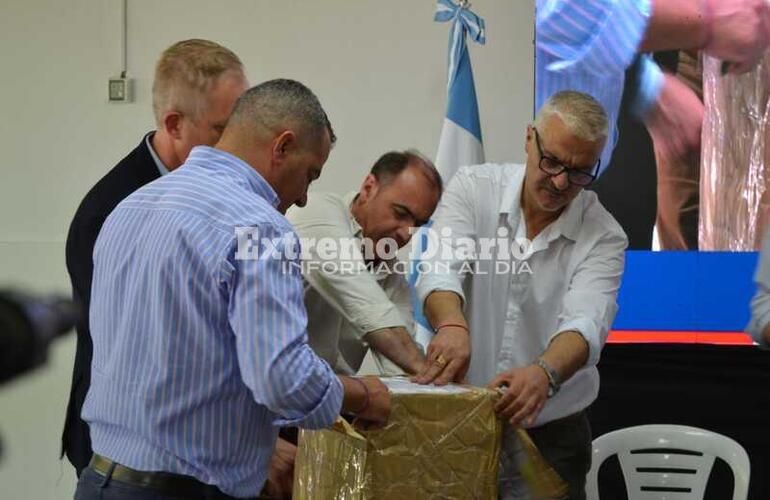 Imagen de Apertura de sobres para la autovía de la Ruta N°21