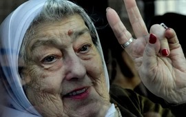 Imagen de Las cenizas de Hebe de Bonafini descansar&aacute;n en la Plaza de Mayo