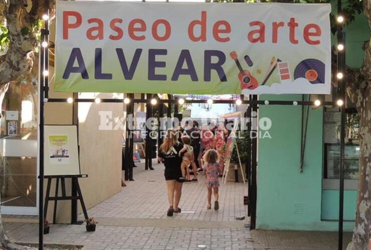 Imagen de Se inauguró el Paseo del Arte en Alvear