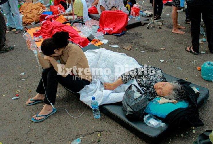 Imagen de Al menos 62 muertos y 700 personas heridas por un terremoto en Indonesia
