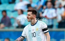 Imagen de El gobierno neg&oacute; haber pedido que la selecci&oacute;n argentina use un brazalete negro