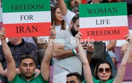 Imagen de Ir&aacute;n no cant&oacute; su propio himno en protesta al regimen de su pa&iacute;s
