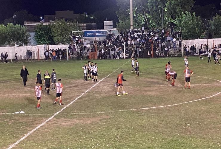 Imagen de Unión cayó 5 a 2 contra Riberas por la semifinal de ida