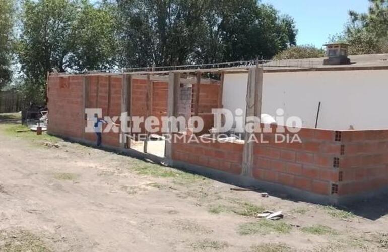 Imagen de Central Argentino construye un nuevo quincho en su camping