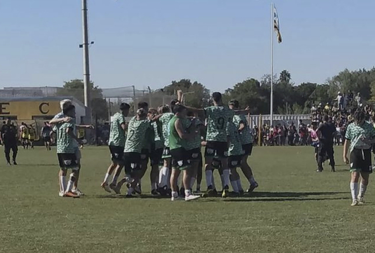 Imagen de Atlético Empalme es el primer finalista en Sub 21