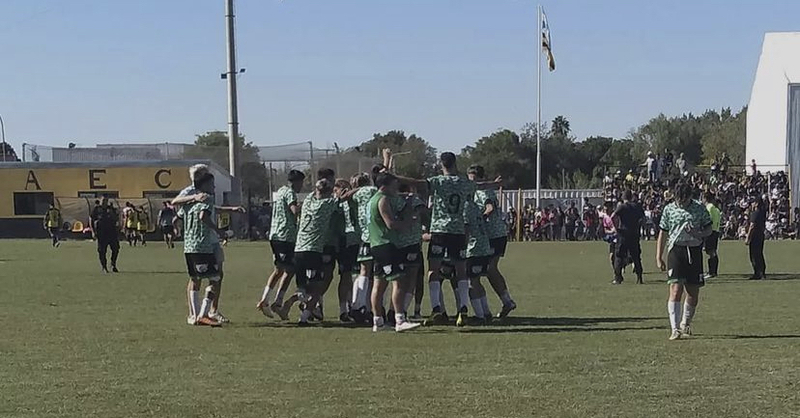 Imagen de Atl&eacute;tico Empalme es el primer finalista en Sub 21
