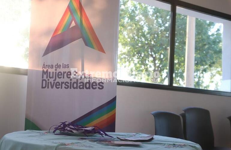 Imagen de Conversatorio: Género y violencia contra las mujeres en conmemoración por el 25N