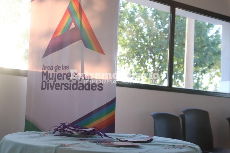 Imagen de Conversatorio: G&eacute;nero y violencia contra las mujeres en conmemoraci&oacute;n por el 25N