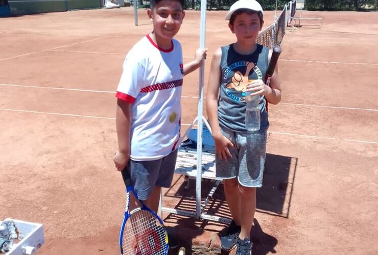 Imagen de Tenis: Talleres organizó un torneo para las categorías Sub 10 y Sub 12