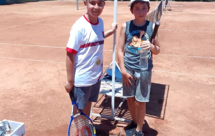 Imagen de Tenis: Talleres organiz&oacute; un torneo para las categor&iacute;as Sub 10 y Sub 12