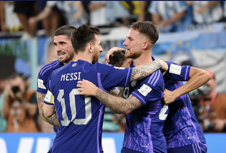 Imagen de La Selección Argentina venció 2-0 a Polonia, terminó 1era de grupo y clasificó a Octavos de Final del Mundial.