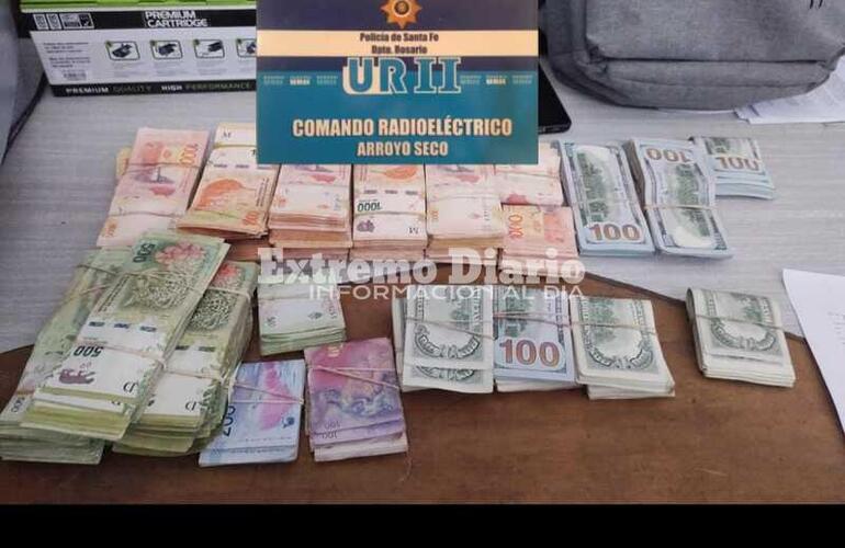 Imagen de La policía de Arroyo Seco incautó 44 mil dólares y más de un millón de pesos