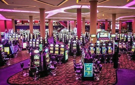 Imagen de Rob&oacute; pesos, euros y d&oacute;lares en una casa de Las Parejas y se los patin&oacute; en el casino de Rosario