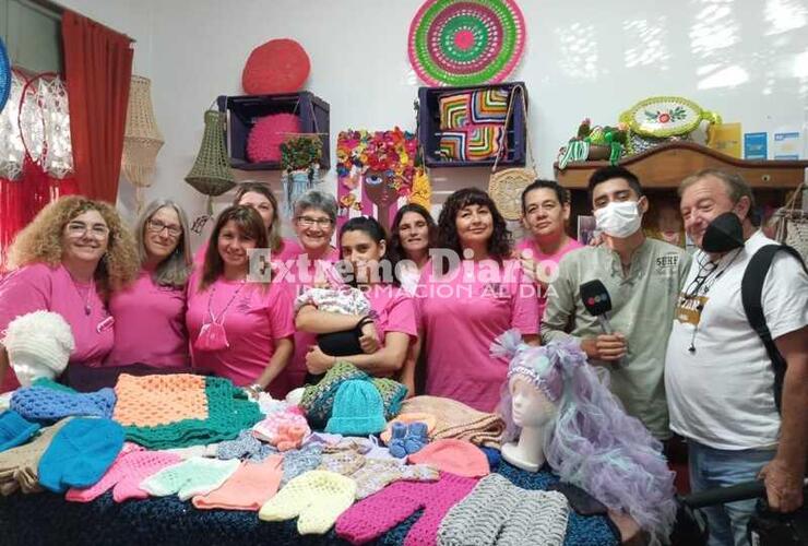 Imagen de Solidaridad sin fin: Las Reinas Tejedoras lanzaron una campa&ntilde;a para sumar socios
