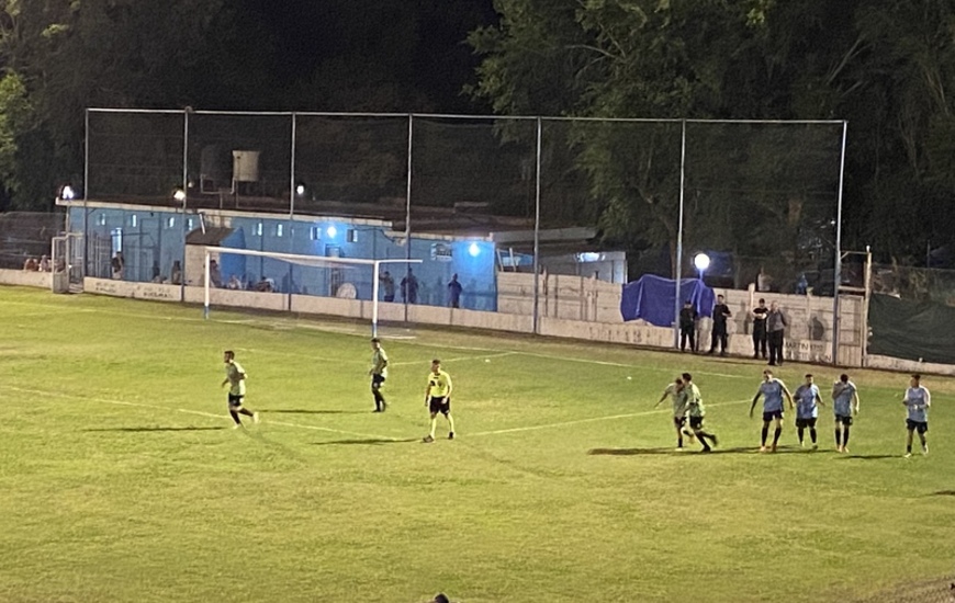 Imagen de Atl&eacute;tico Empalme venci&oacute; 1 a 0 a Riberas en la Final de Ida de la Liga Regional Del Sud