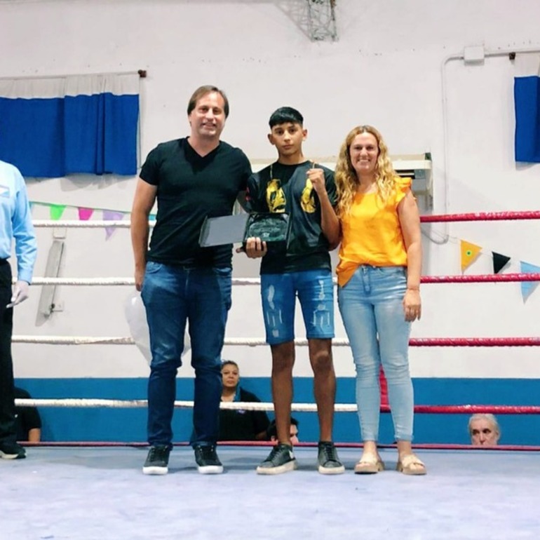 Imagen de Reconocimiento al boxeador Iván Eloy Conde