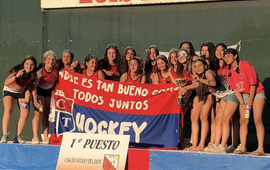 Imagen de La Sub-15 de Talleres, Campeonas de la Liga de Hockey del Este.