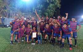 Imagen de Copa Picante: El Barza le gan&oacute; 4 a 2 a Newell�s y levant&oacute; la copa en el Gabino Machuca