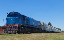 Imagen de El tren expr&eacute;s a Buenos Aires debut&oacute; con una hora de atraso