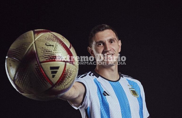 Imagen de La FIFA present&oacute; la nueva pelota para los &uacute;ltimos cuatro partidos del Mundial