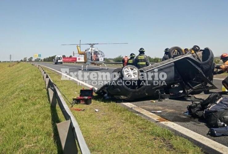 Imagen de Accidente fatal en la autopista a Córdoba: volcó un vehículo e intervino el helicóptero para trasladar heridos