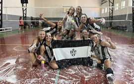 Imagen de La Sub-14 A de Uni&oacute;n salieron Campeonas de la Copa de Plata.