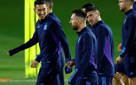 Messi, con De Paul y Di Mar&iacute;a. REUTERS/Peter Cziborra