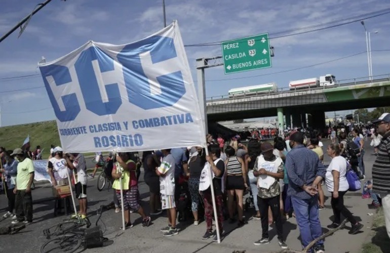 La Corriente Clasista y Combativa (CCC) lleva a cabo este viernes 16 de diciembre una nueva protesta en distintos puntos del Gran Rosario. Foto: Archivo La Capital