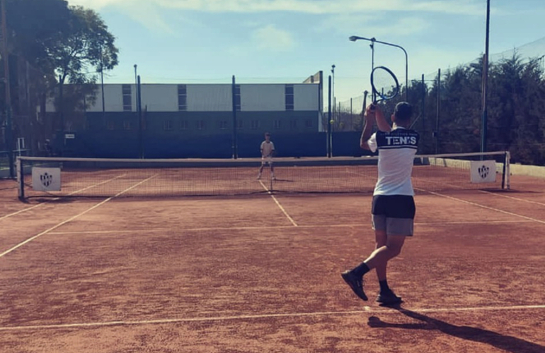 Imagen de Tenistas de Uni&oacute;n, competir&aacute;n por los Cuartos de Final del Torneo Aniversario CTC.