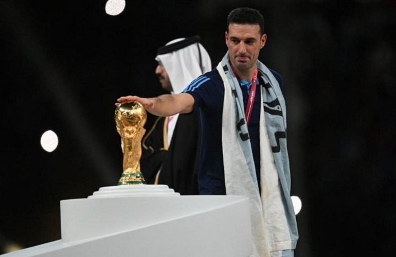 El DT argentino acaricia la Copa del Mundo de Qatar 2022. (Fernando Gens / Télam)