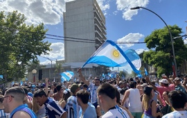 Imagen de Arroyo se visti&oacute; de celeste y blanco