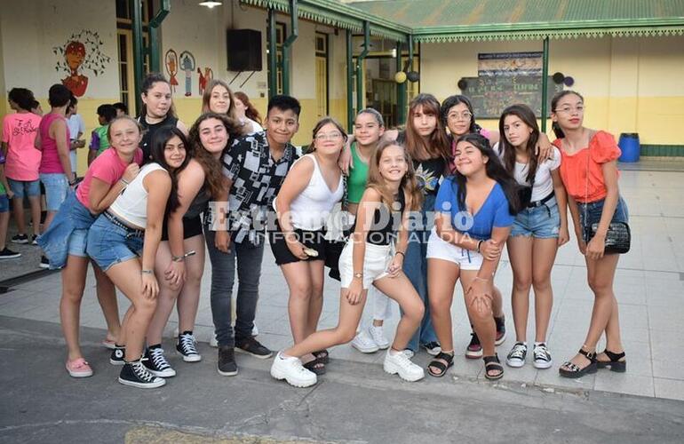 Imagen de Escuela Fiscal: Los alumnos de 7° grado tuvieron su fiesta de egresados