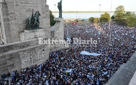 Imagen de Por el triunfo en el Mundial, el Gobierno declar&oacute; feriado nacional para este martes