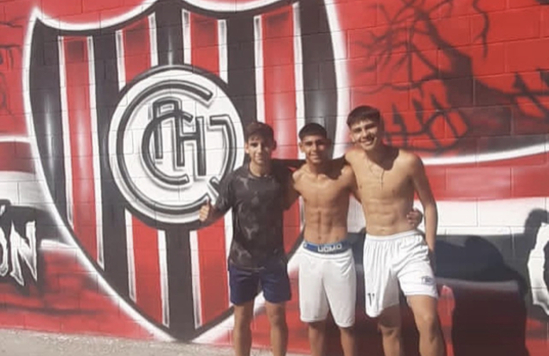 Imagen de Tres futbolistas de A.S.A.C. se destacaron en una prueba de jugadores en Chacarita Juniors.