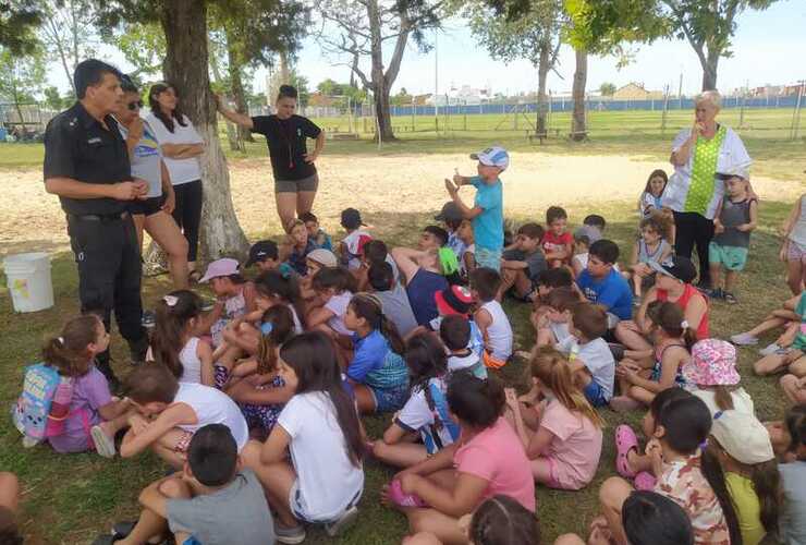 Los profesionales hablaron sobre golpe de calor y el no uso de pirotecnia.